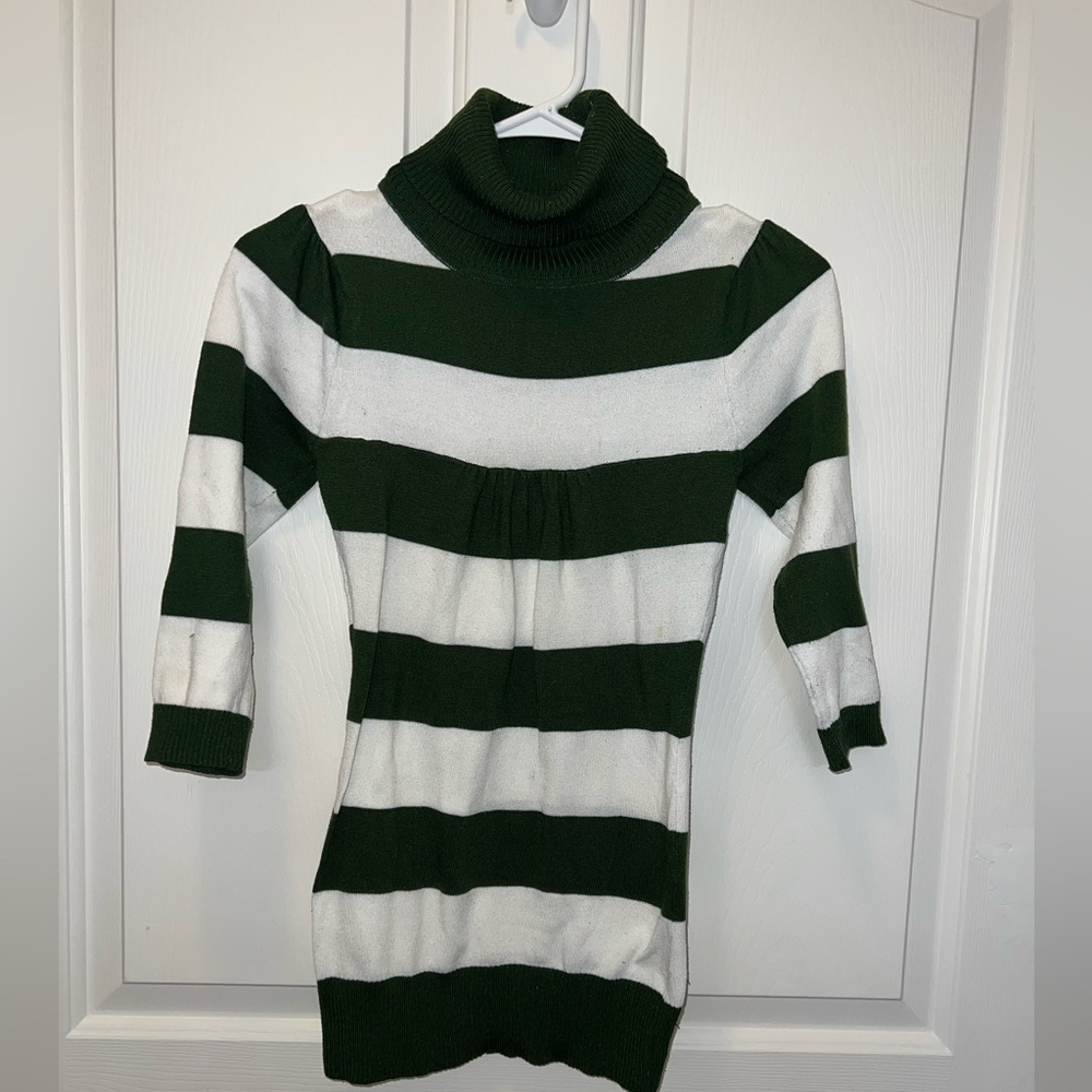 $1 SWEATER BLOUSE. GREAT CONDITION. SIZE XS. $1 WITH ANY $10 ORDER OR MORE - Picture 1 of 5